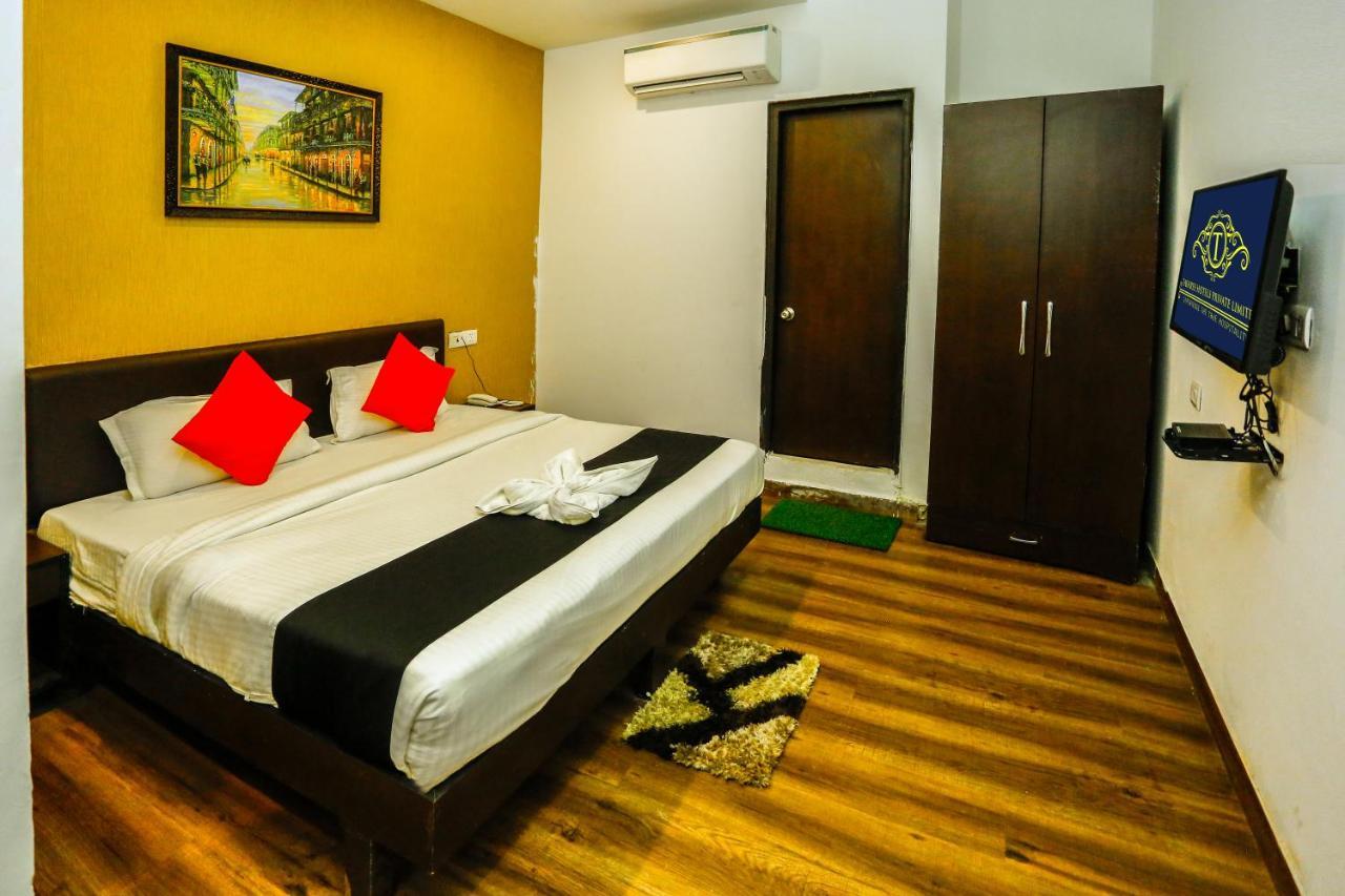 Airport Hotel Tashree Нью-Дели Экстерьер фото
